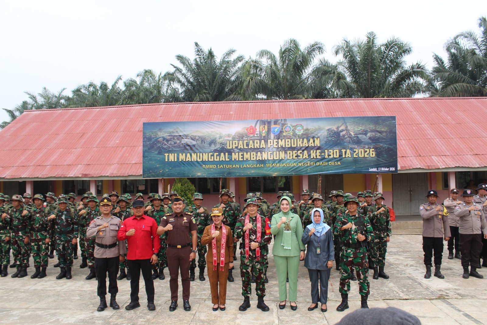 TMMD ke-130: Kolaborasi TNI dan Masyarakat di Landak
