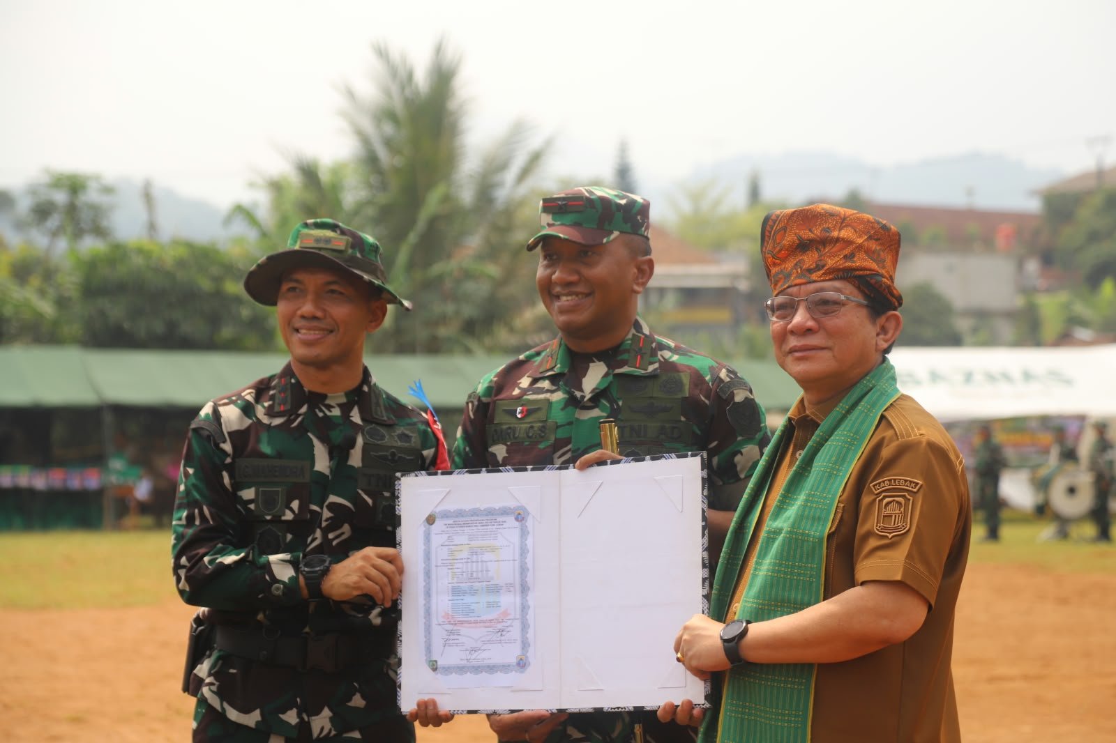 Pelaksanaan TMMD ke-130: TNI Bersama Rakyat Membangun Citorek Barat