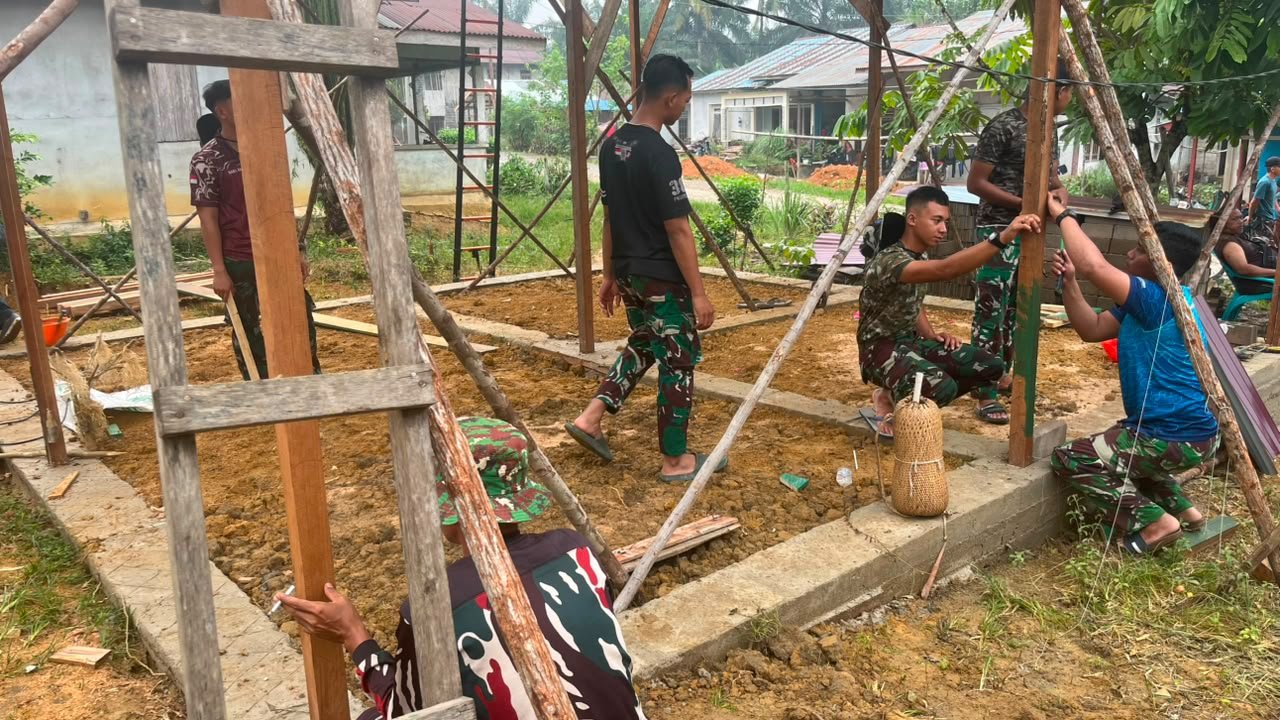 TMMD Ke-130: Membangun Lebih dari Sekedar Rumah untuk Bu Suhanim