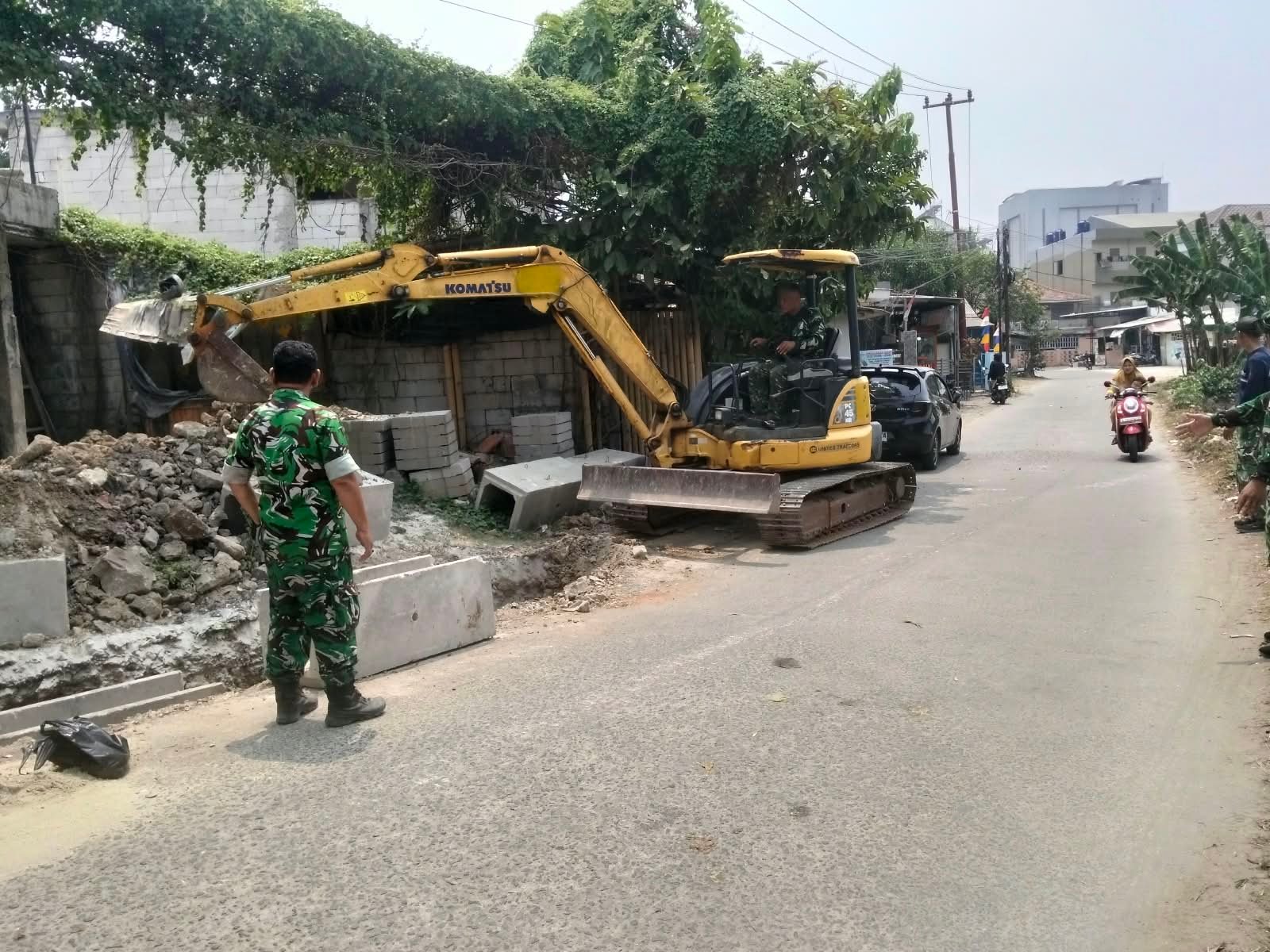 TMMD ke-130: Pemasangan Drainase U-Ditch untuk Masyarakat