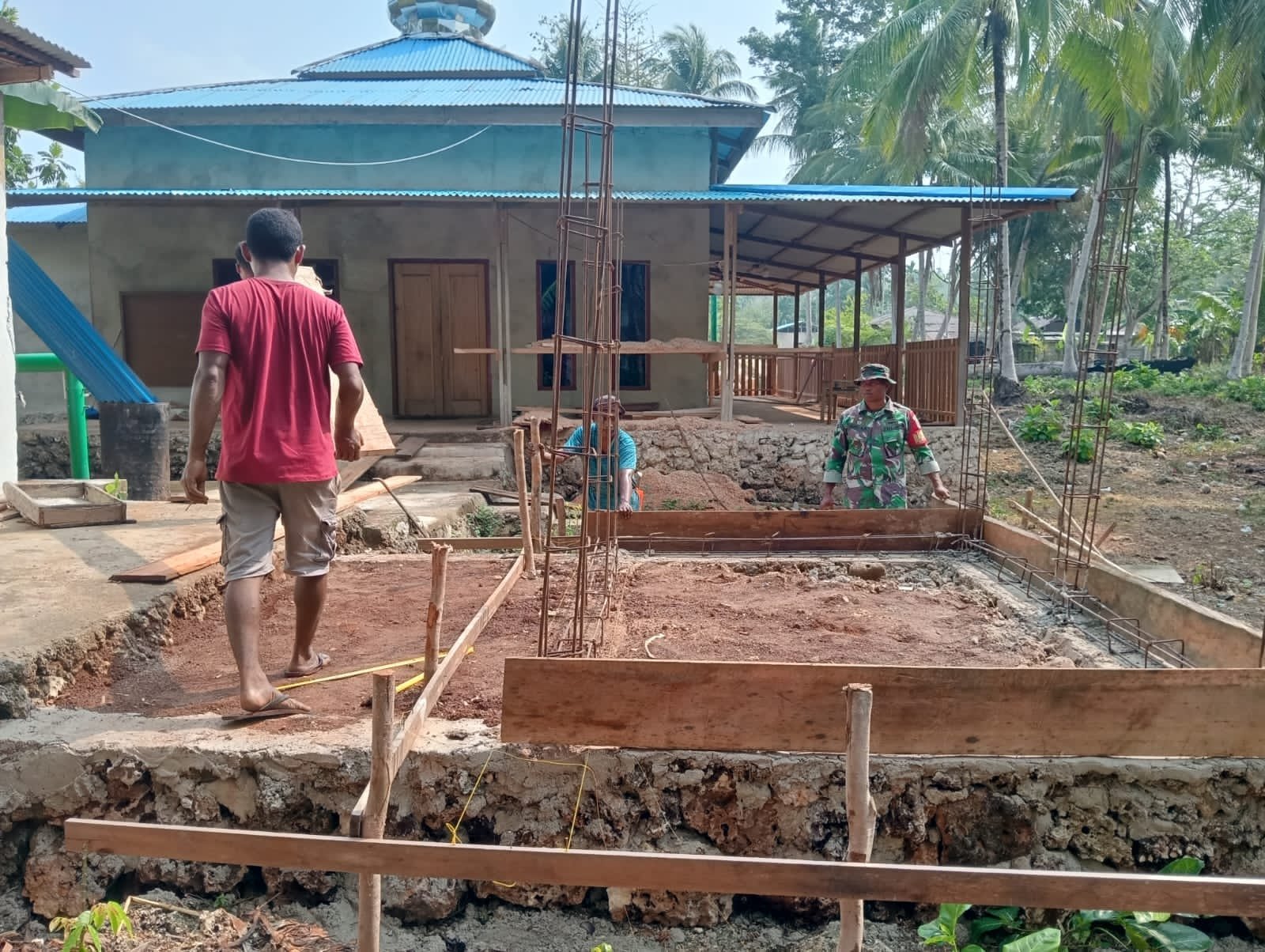 Ketepatan Pemasangan Mal Sloof Jadi Fokus Satgas TMMD di Desa Kacepi