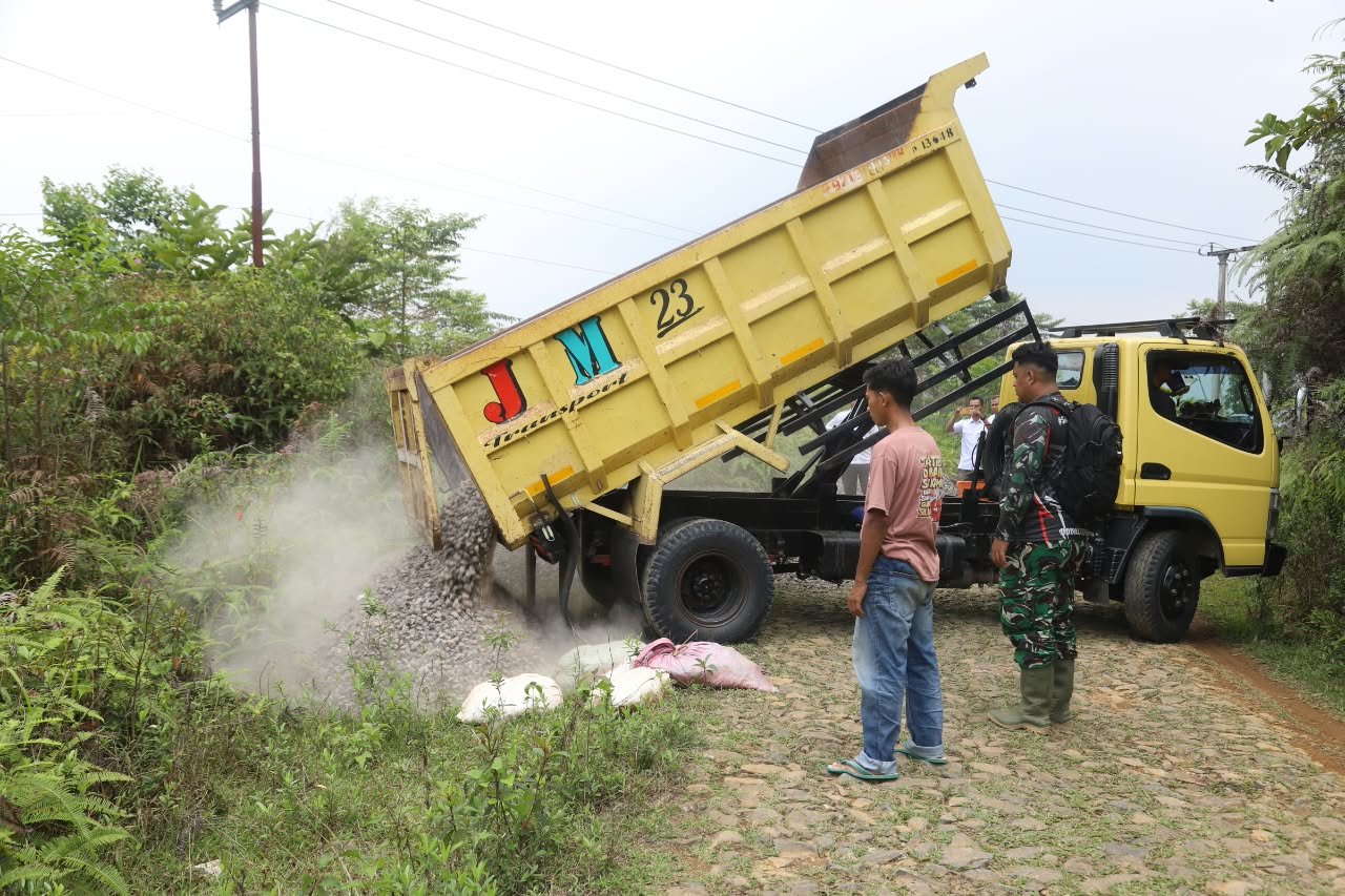 Akses Jalan Menuju Situs Cibedug Dipublikasikan, Konstruksi 1,4 Kilometer Sedang Berlangsung