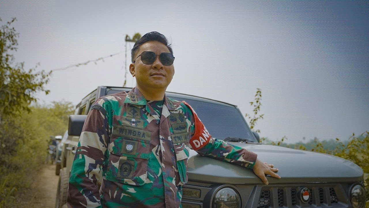 Dansatgas TMMD Datangi Lokasi Dengan Kendaraan Taktis di Medan Sulit