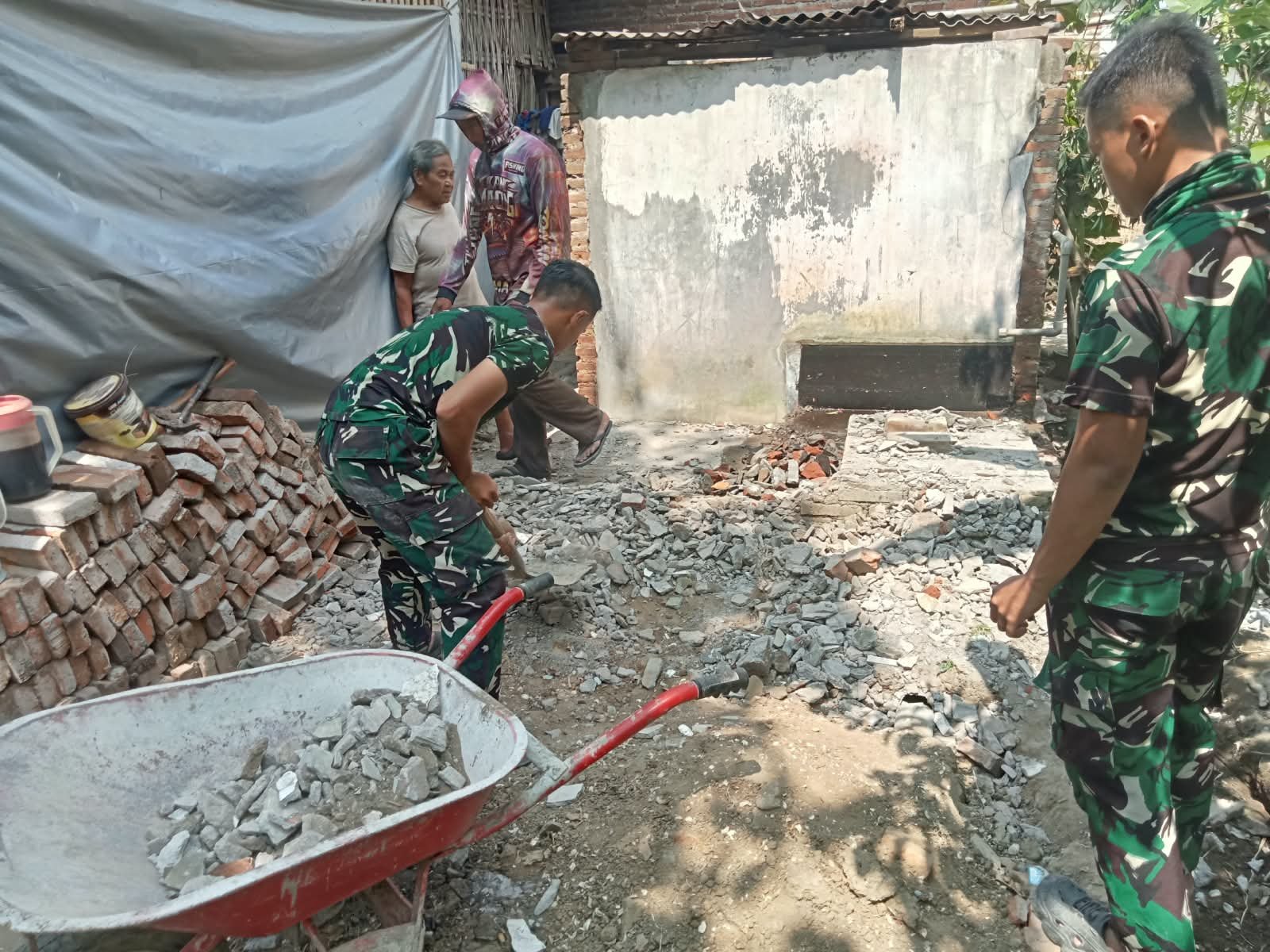Satgas TMMD Tulungagung Laksanakan Pembangunan Rumah dan Fasilitas Sanitasi