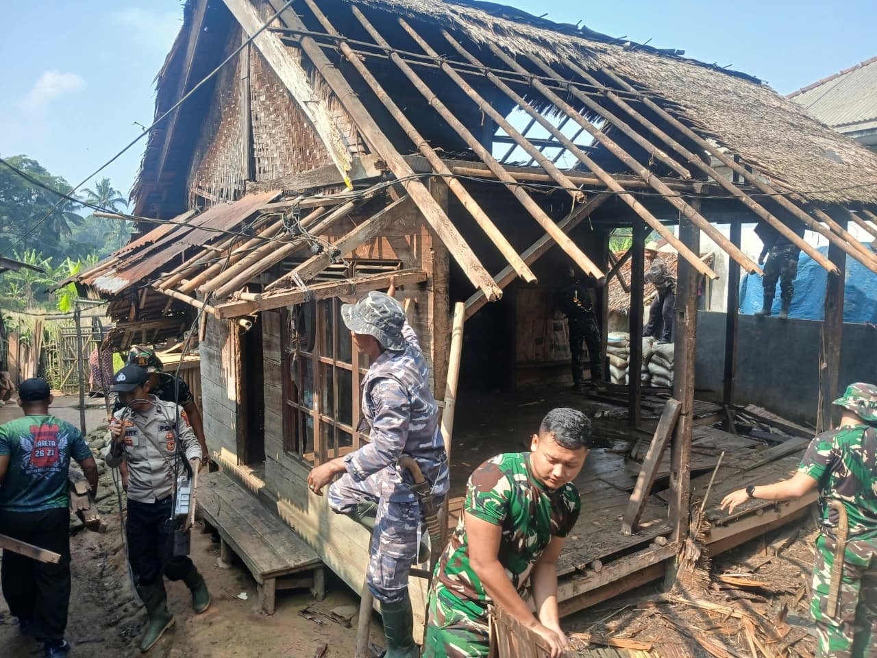 Harapan Baru bagi Keluarga Bapak Apin melalui TMMD