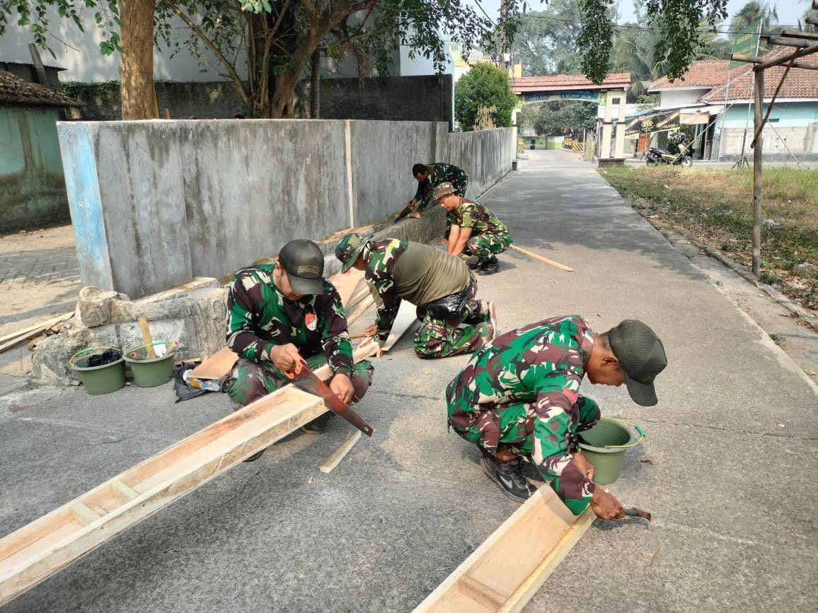 Pelaksanaan TMMD ke-130 Kodim 0510/Tigaraksa di Desa Sumur Bandung